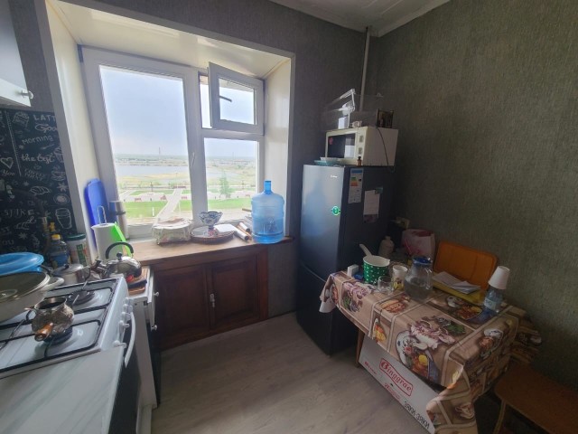 2 комн., 40 м², Хрущевка, Площадь Победы 9