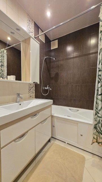 3 комн., 94 м², Блочный, Апельсин 13