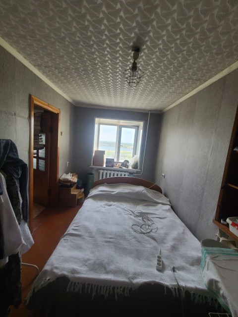 2 комн., 40 м², Хрущевка, Площадь Победы 12