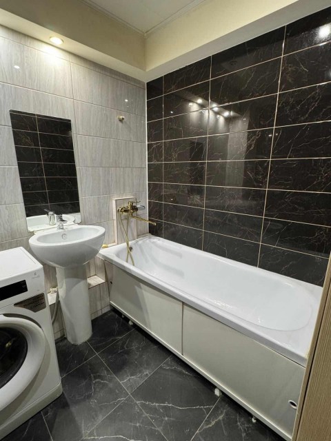 1 комн., 40 м², Блочный, ЯГСХА 8