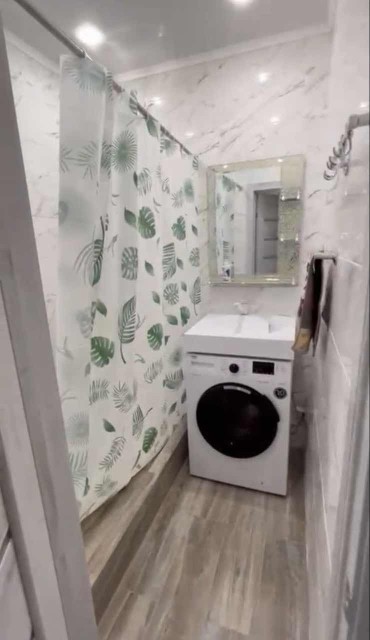 3 комн., 55 м², Монолитно-каркасный, Глазная больница 4