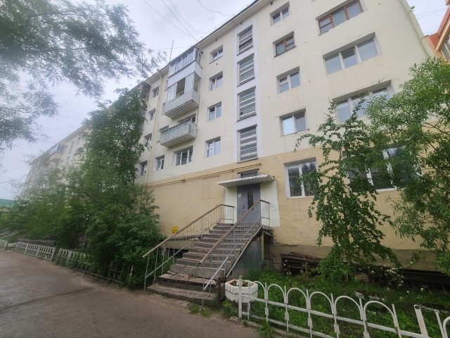 2 комн., 40 м², Хрущевка, Площадь Победы