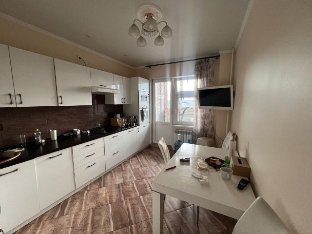 3 комн., Блочный, Сайсары