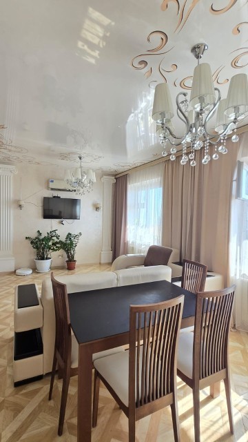 3 комн., 94 м², Блочный, Апельсин 11