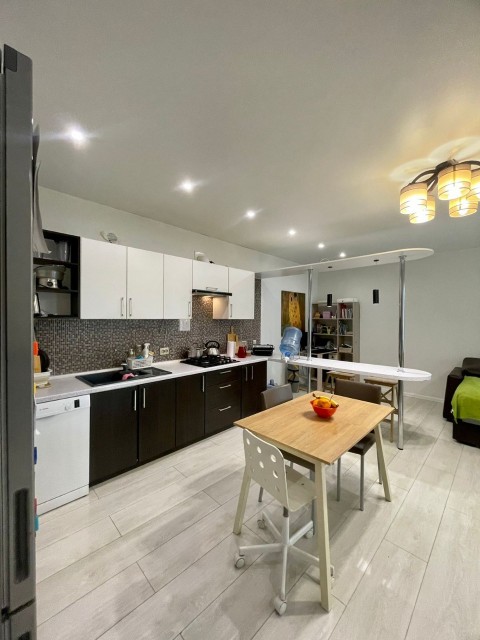 2 комн., 62 м², Монолитно-каркасный, Дом быта 3