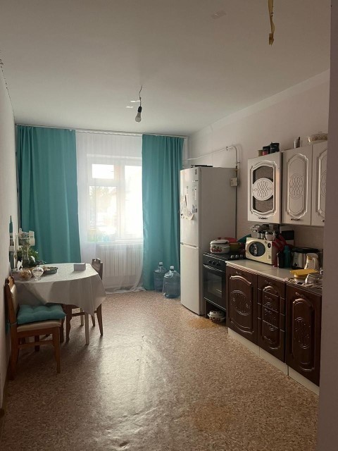 3 комн., 63 м², Блочный, Улус 2