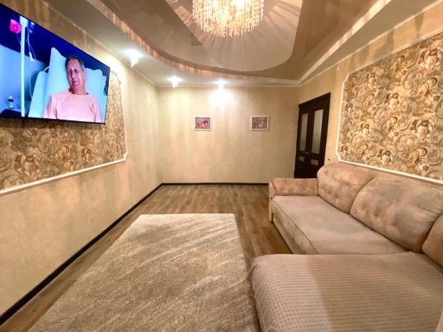 2 комн., 57 м², Блочный, Крытый рынок