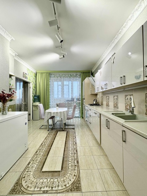 3 комн., 103 м², Инд. планировка, Сахацирк