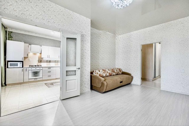 3 комн., 103 м², Инд. планировка, Сахацирк 6