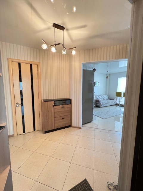 3 комн., 65 м², Монолитно-каркасный, Площадь Победы 6