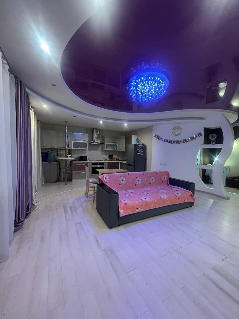 3 комн., 96 м², Блочный, Авиапорт 4