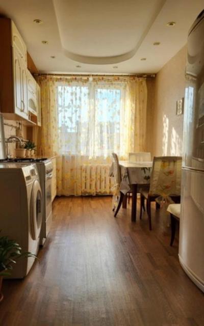 4 комн., 73 м², КПД, Центр - район пл. Орджоникидзе