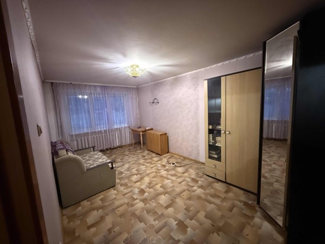 2 комн., 43 м², Сталинка, Дом быта 4