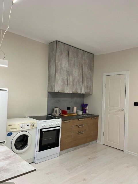 1 комн., 32 м², Блочный, Дом быта 3