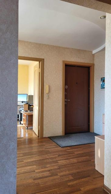 4 комн., 73 м², КПД, Центр - район пл. Орджоникидзе 4