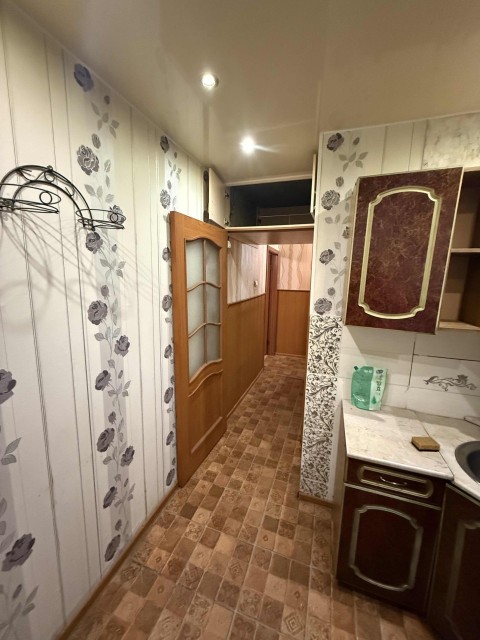 2 комн., 43 м², Сталинка, Дом быта 2