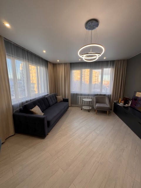 2 комн., 77 м², Инд. планировка, Сахацирк