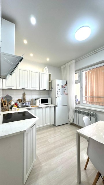 3 комн., 72 м², Монолитно-каркасный 3