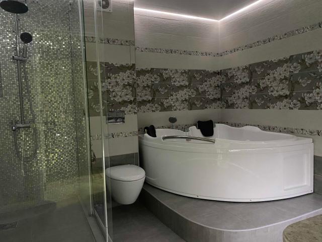 2 комн., 64 м², Монолитно-каркасный, 203 мкрн. 8