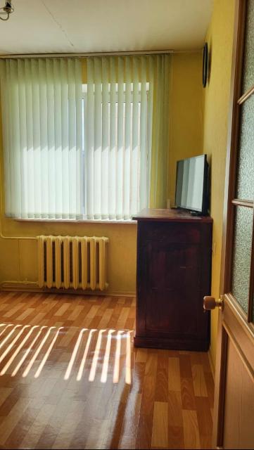 4 комн., 73 м², КПД, Центр - район пл. Орджоникидзе 3