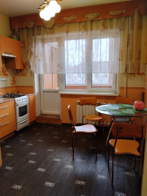 2 комн., 55 м², 112 серия, Областная больница, рынок "Манньыаттаах" 4