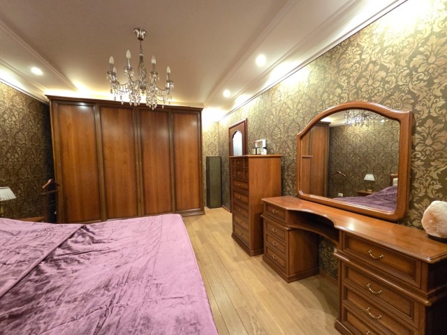 3 комн., 124 м², Монолитно-каркасный, Центр - район пл. Ленина 8