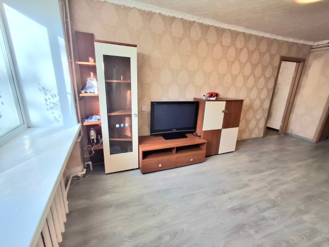 3 комн., 57 м², Блочный, Жатай 2