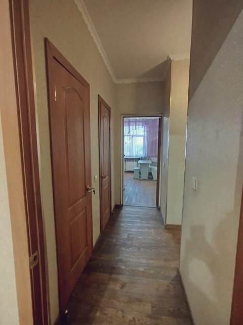 3 комн., 79 м², Сталинка, Центр - район пл. Орджоникидзе 13