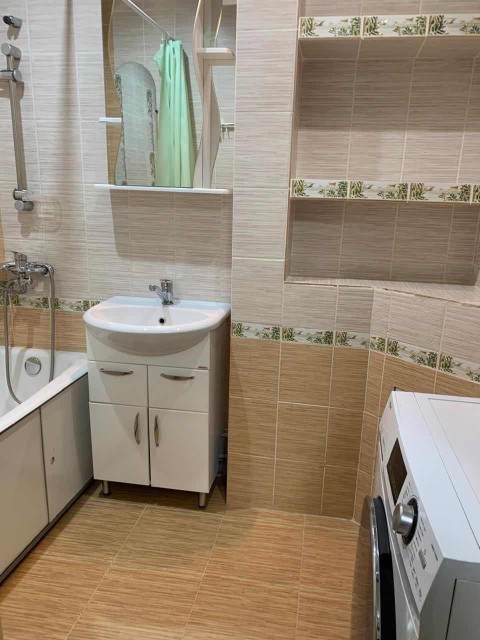 1 комн., 42 м², Монолитно-каркасный, Сайсары 9