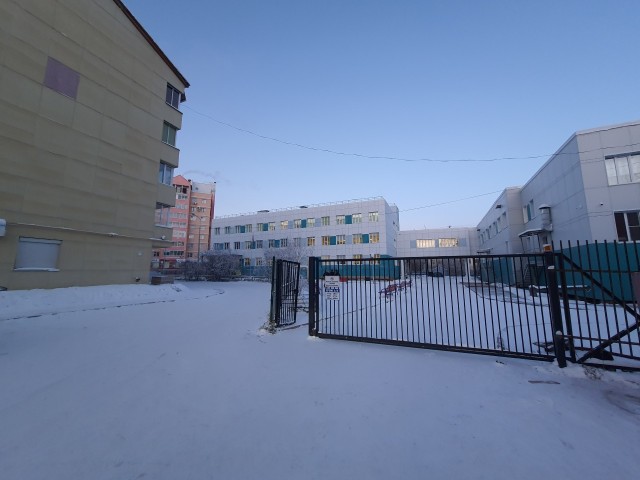 1 комн., 46 м², Монолитно-каркасный, Центр - район пл. Орджоникидзе 20