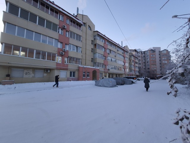 1 комн., 46 м², Монолитно-каркасный, Центр - район пл. Орджоникидзе