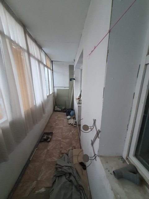 1 комн., 46 м², Монолитно-каркасный, Центр - район пл. Орджоникидзе 11