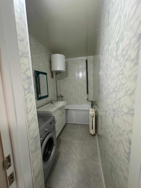 3 комн., 69 м², Дерев. б/у, 17 квартал 2