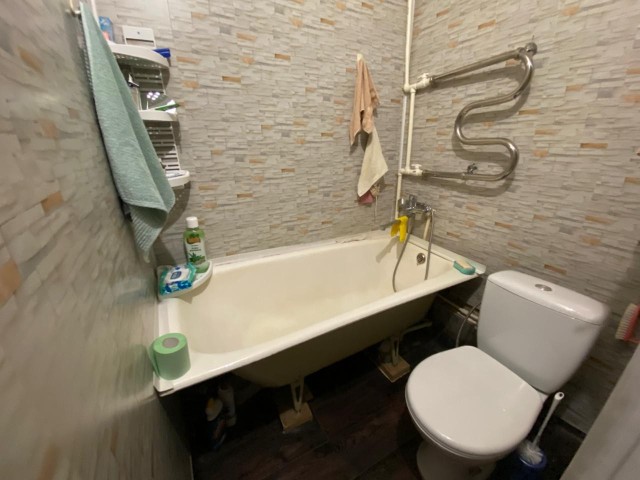 2 комн., 43 м², Блочный, Центр - район пл. Орджоникидзе 11