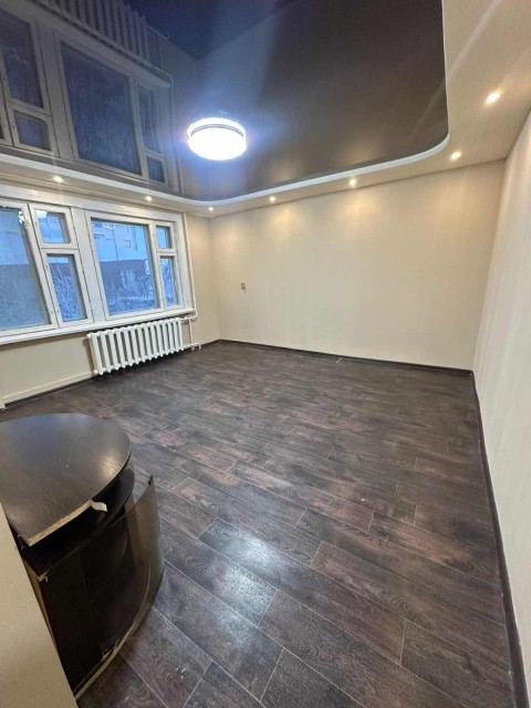 3 комн., 69 м², Дерев. б/у, 17 квартал 4