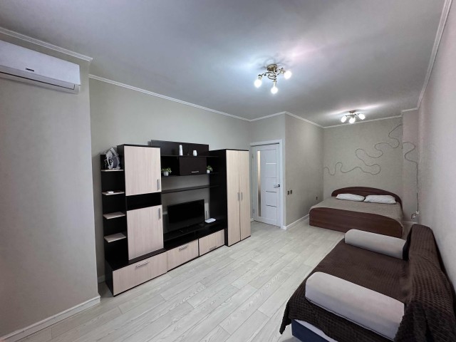 1 комн., 38 м², Монолитно-каркасный, Крестьянский рынок, стадион "Туймаада" 3