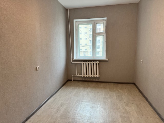 3 комн., 73 м², Блочный, Площадь Победы 9