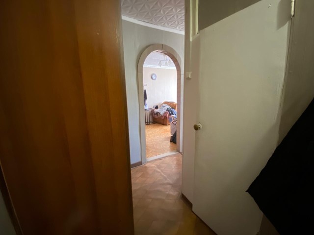 2 комн., 43 м², Блочный, Центр - район пл. Орджоникидзе 4