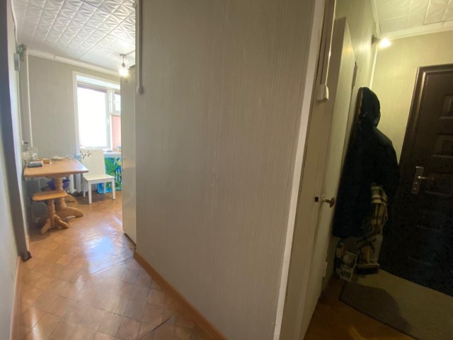 2 комн., 43 м², Блочный, Центр - район пл. Орджоникидзе 3