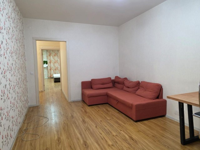 2 комн., 68 м², Блочный, Площадь Победы