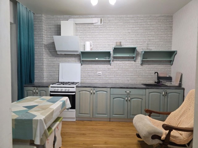 2 комн., 68 м², Блочный, Площадь Победы 3