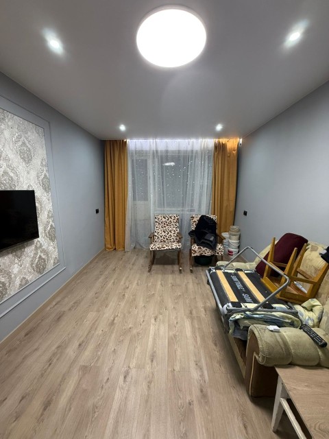 4 комн., 71 м², КПД, Крестьянский рынок, стадион "Туймаада"