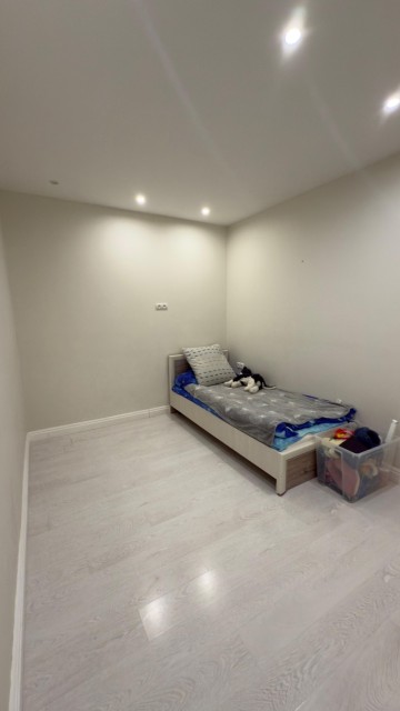 3 комн., 90 м², Монолитно-каркасный, Центр - район пл. Комсомольская 12