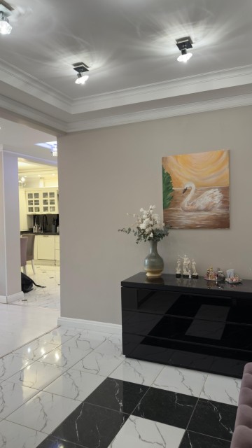 3 комн., 90 м², Монолитно-каркасный, Центр - район пл. Комсомольская 2