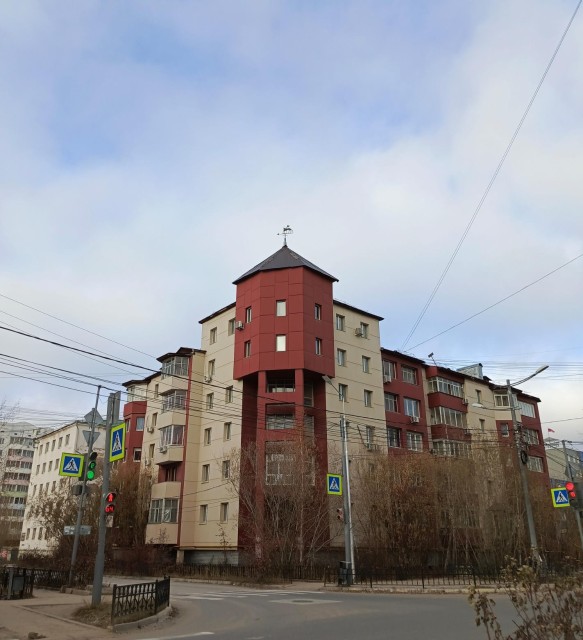 3 комн., 87 м², Инд. планировка, Центр - район пл. Орджоникидзе