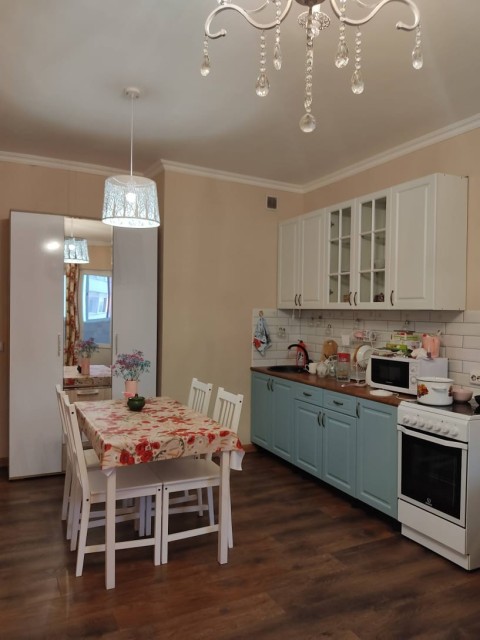 1 комн., 35 м², Монолитно-каркасный, Крестьянский рынок, стадион "Туймаада"