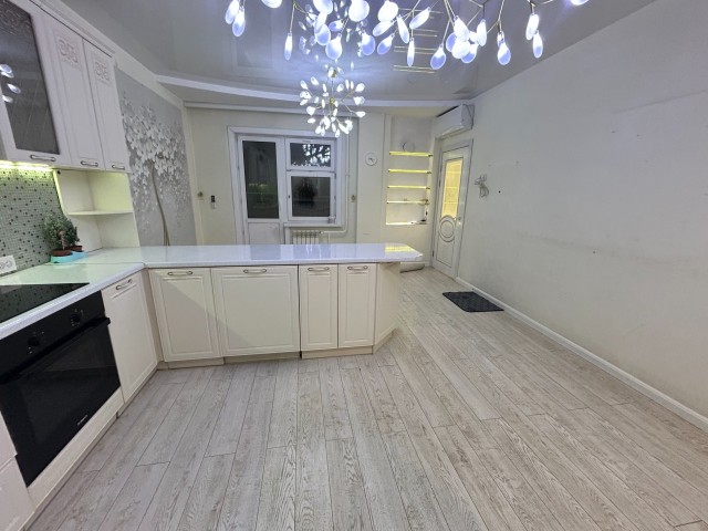 3 комн., 60 м², Монолитно-каркасный, Гимеин 8