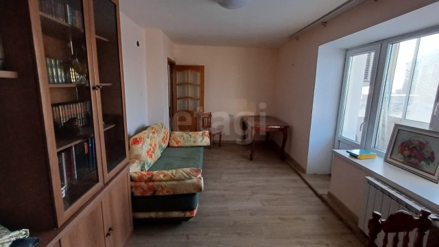 2 комн., Инд. планировка, Областная больница, рынок "Манньыаттаах" 5