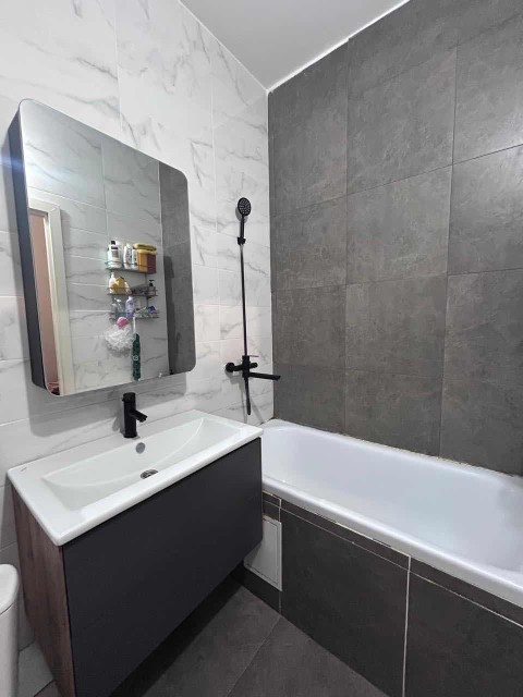 1 комн., 35 м², Инд. планировка, 203 мкрн. 4