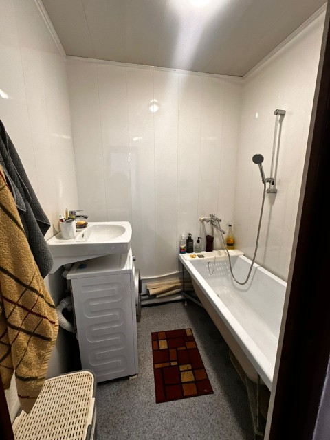 3 комн., Дерев. б/у, Рынок Столичный 6